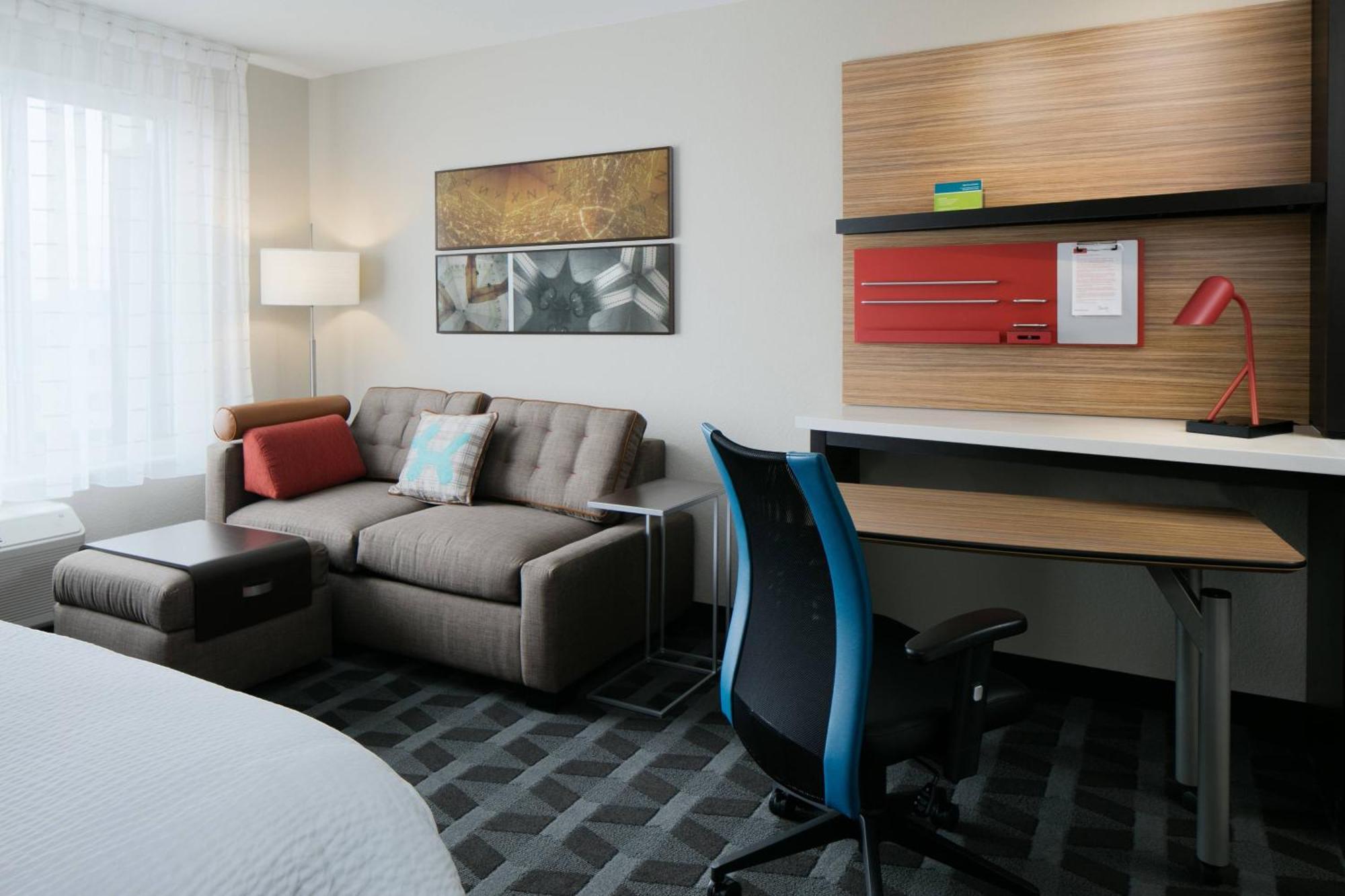 Towneplace Suites By Marriott Kansas City Airport Экстерьер фото