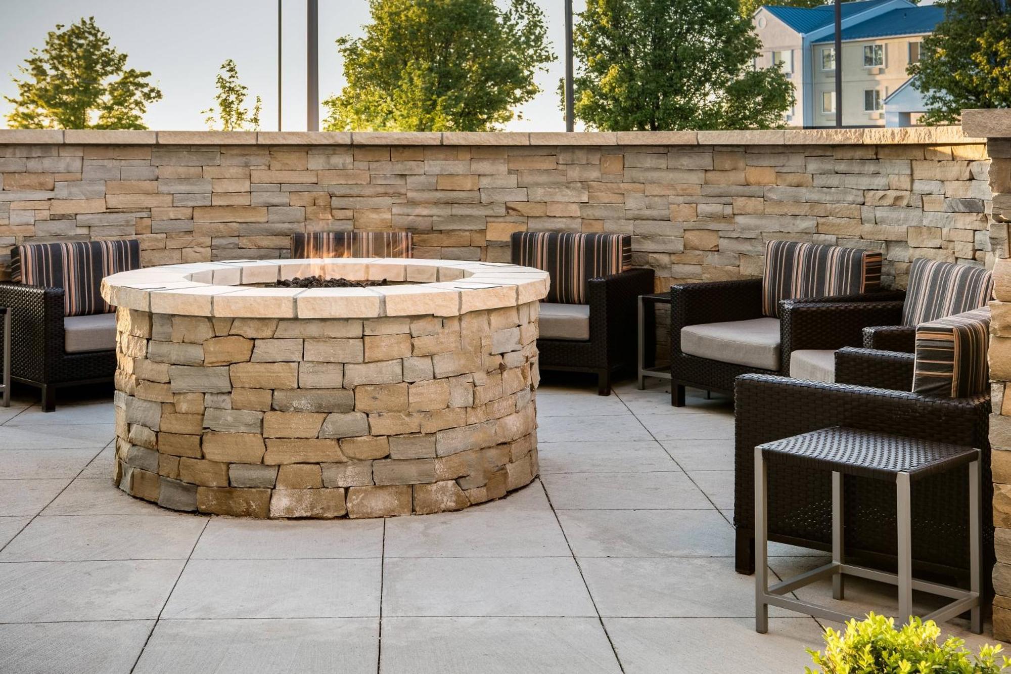Towneplace Suites By Marriott Kansas City Airport Экстерьер фото