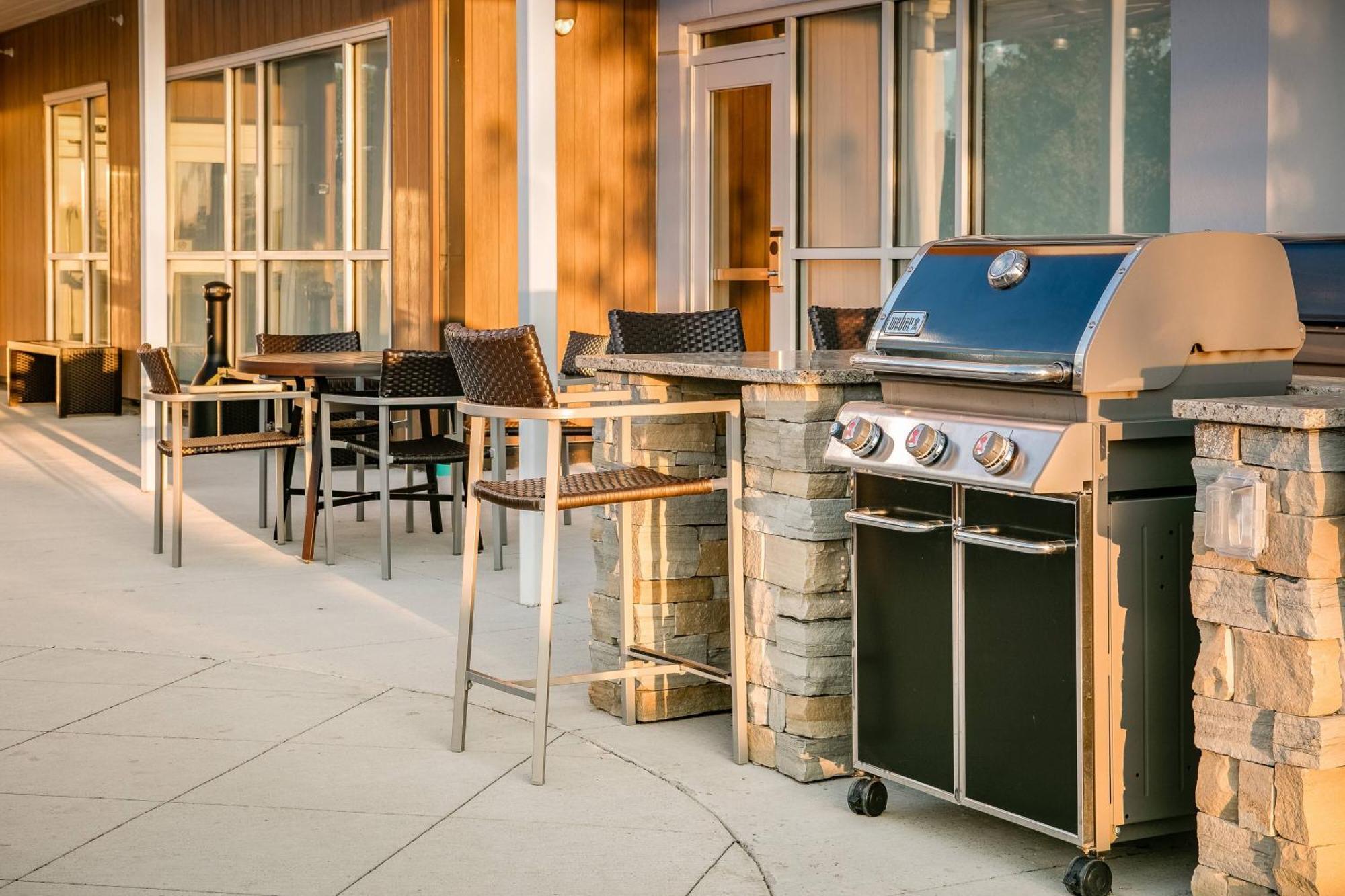 Towneplace Suites By Marriott Kansas City Airport Экстерьер фото