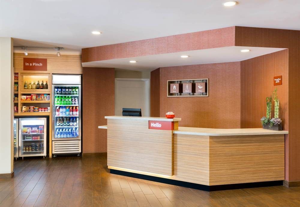 Towneplace Suites By Marriott Kansas City Airport Экстерьер фото