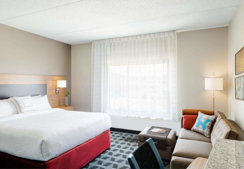 Towneplace Suites By Marriott Kansas City Airport Экстерьер фото