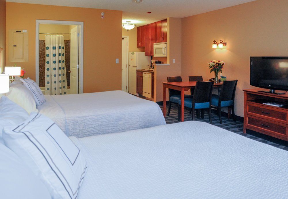 Towneplace Suites By Marriott Kansas City Airport Экстерьер фото